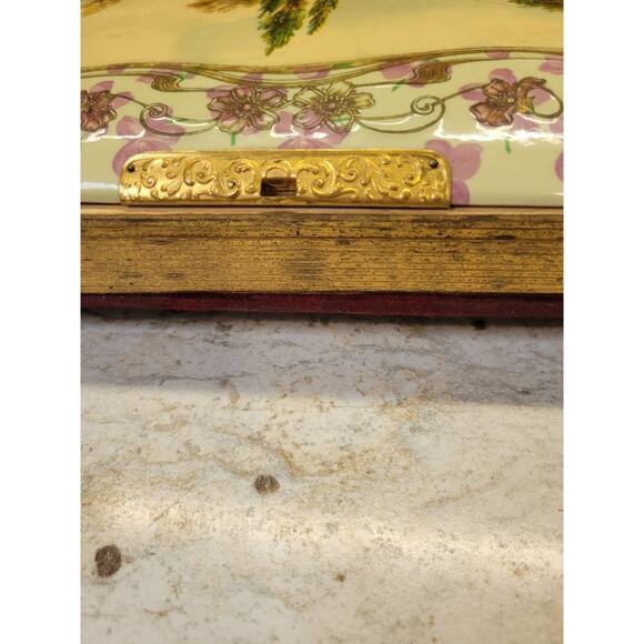 Antique Photograph Album, Celluloid Victorian, Cottage Scene, Wire Metal Holder - Picture 5 of 10